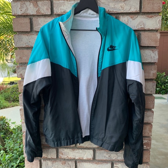 Vintage Nike Windbreaker - Picture 2 of 4